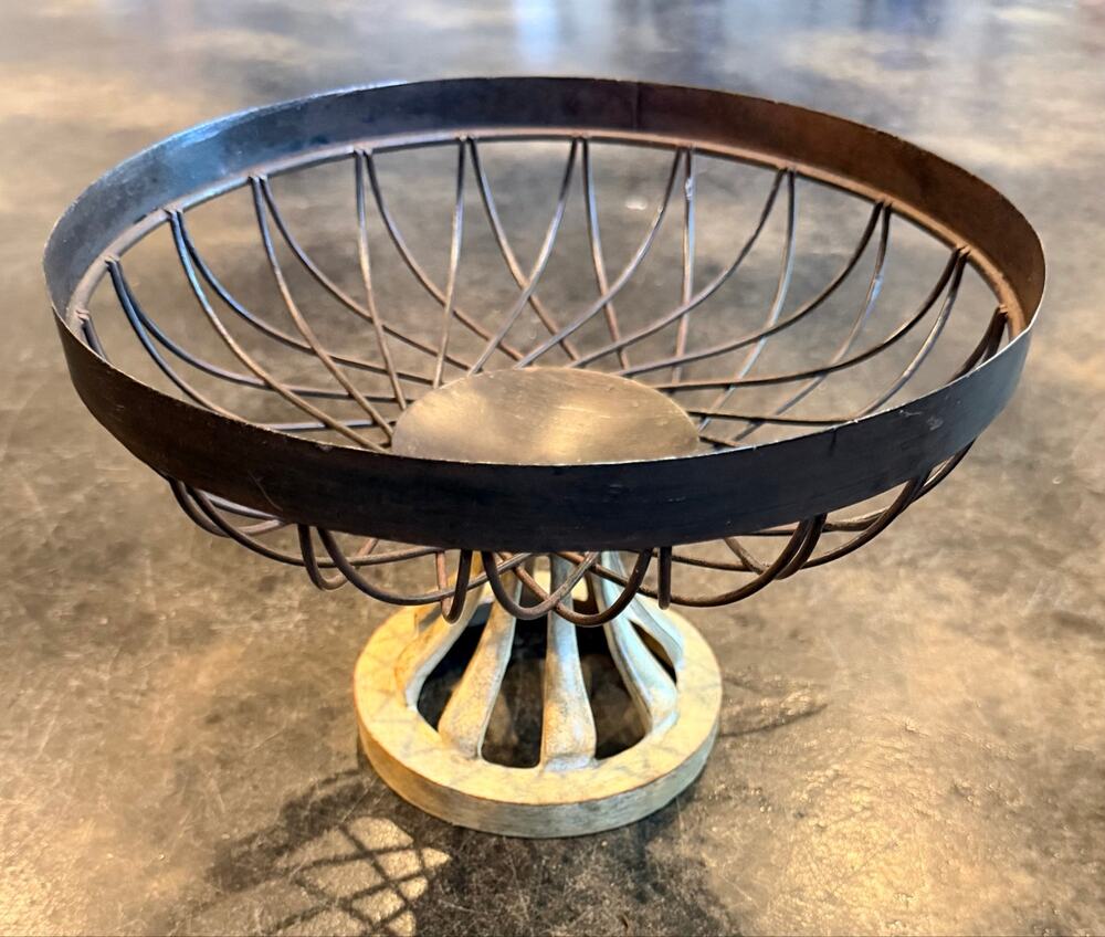 Rustic Industrial Wire Pedestal Centerpiece Fruit And / Or Vegetable Bowl